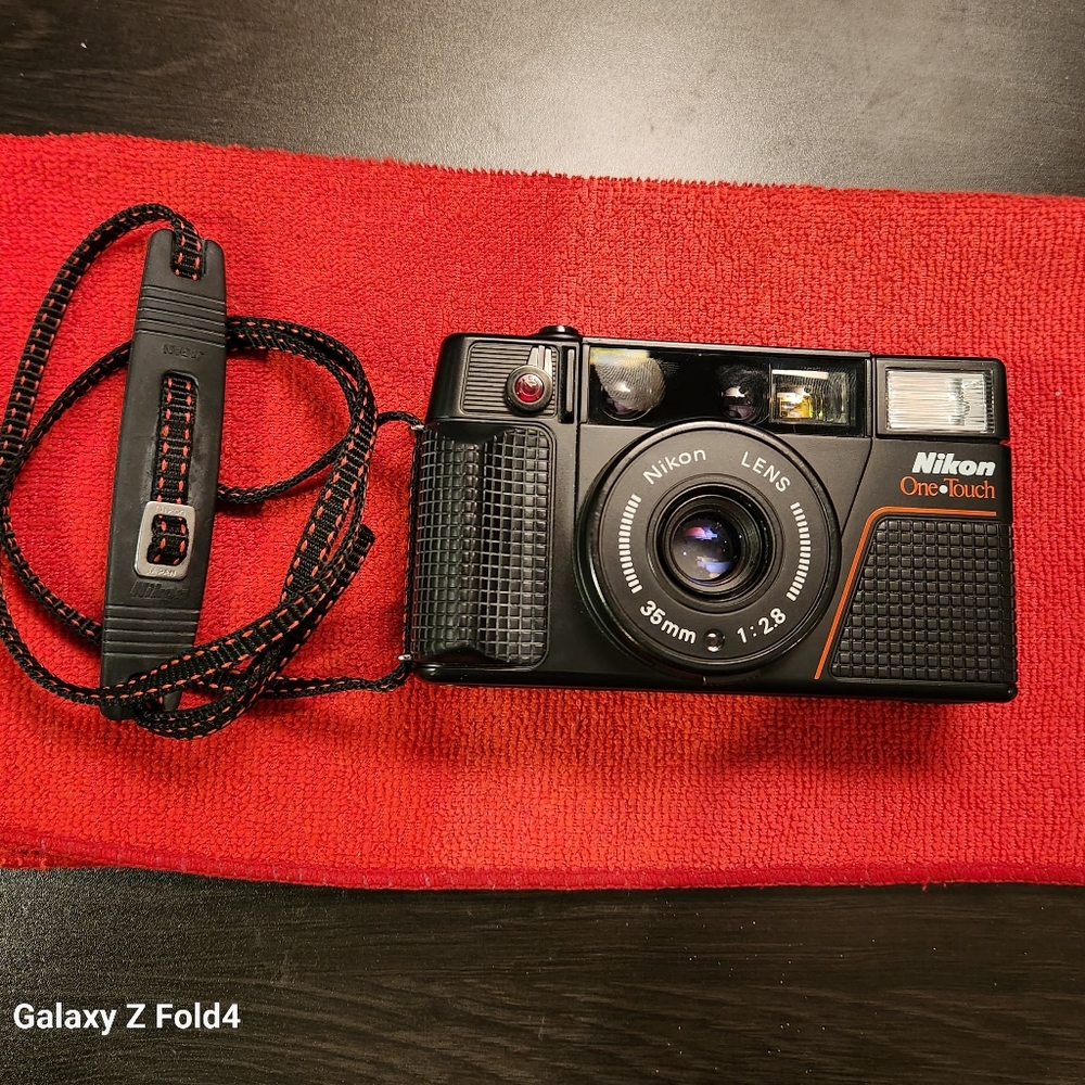 🚨MINT🚨 Nikon One Touch 35mm Point & Shoot Film Camera w/ 35mm f/2.8 Lens